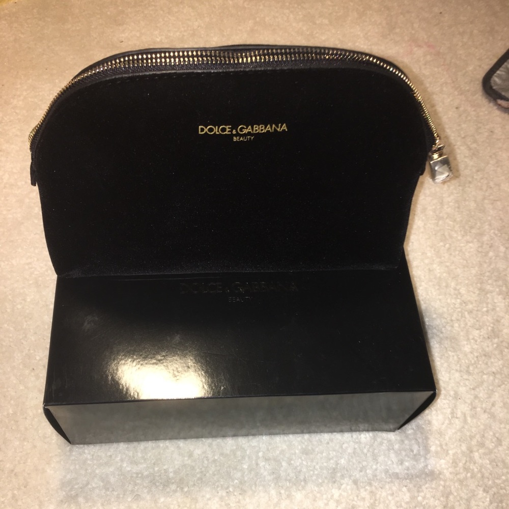 Dolce and gabbana beauty bag